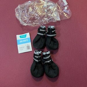 Frisco size 3 dog boot, black with reflective Velcro